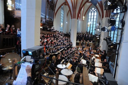 (c) Bachfest Leipzig, Gert Mothes_Eröffnungskonzert in der Thomaskirche. Liveübertragung.jpg