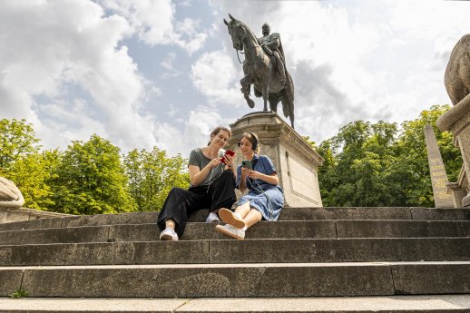 Lauschtour Karlsplatz_2024_c_SMG_Sarah_Schmid.jpg