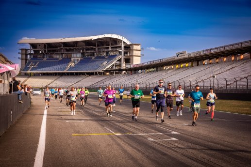 Teilnahmerekord beim BASF FIRMENCUP auf dem Hockenheimring.jpg