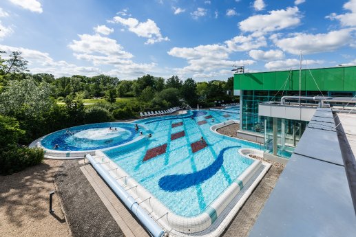 Außenbecken Jod-Sole-Therme Bad Bevensen (c) BBM Markus Tiemann.jpg