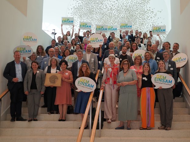 allianz-gegen-einsamkeit-gruppenfoto-veranstaltung_DOSB.jpg