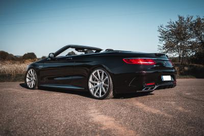 Starkes Luxus-Cabrio mit feinem Schuhwerk - Deville am Mercedes-AMG S 63
