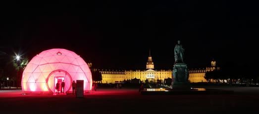 Der EFFEKTE-Dome auf dem Schlossvorplatz