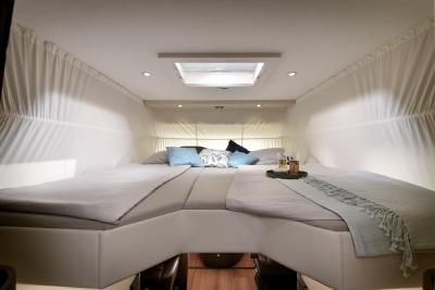 Der neue Carver 791 RL mit Einzelbetten im Hubbett / Bild: Concorde