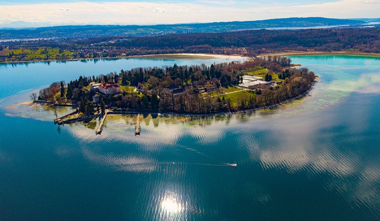 Konstanz-Bodensee-Mainau-Schloss-Luftbild-01_Copyright_MTK-Achim-Mende.jpg