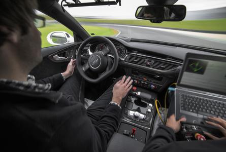 Audi Bringt Das Sportlichste Pilotiert Fahrende Auto Der Welt Auf Die Rennstrecke Motorsport Arena Oschersleben Gmbh Pressemitteilung Lifepr