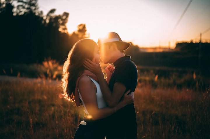 Am 6. Juli ist Tag des Kusses: Warum Küssen uns jünger, gesünder und glücklicher macht