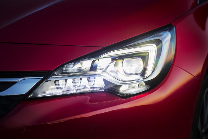 Opel-IntelliLux-LED-matrix-headlights-299474.jpg