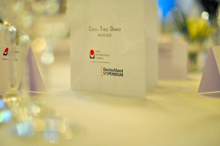 Cross-Table-Dinner (Fachhochschule Lübeck)