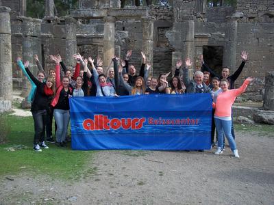 Fröhliche Stimmung herrschte bei den Azubis und Jungexpedienten der alltours Inforeise nach Antalya. Foto: alltours