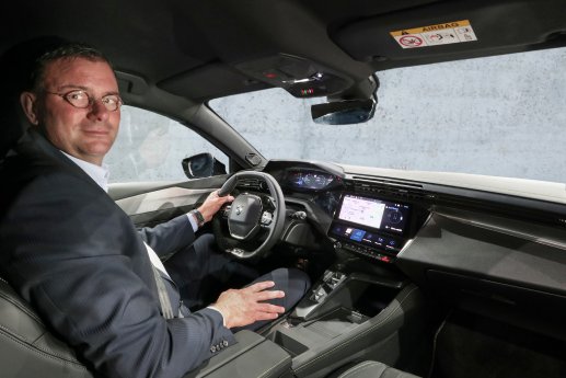 Haico van der Luyt_PEUGEOT 308_300dpi.jpg