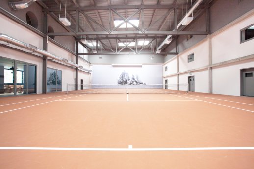lofthotel - MW Tennisschule. Optimale Voraussetzungen..jpg