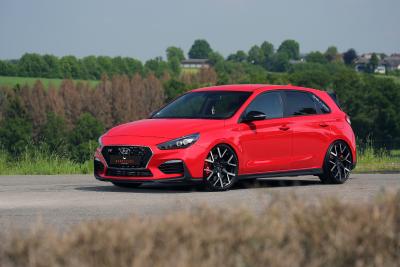 Barracuda Tzunamee EVO am Hot Hatch-Shooting Star Hyundai i30 N