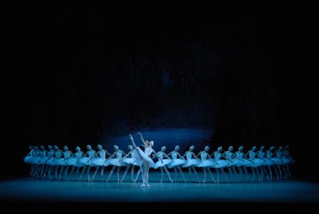 Swan Lake by Valentin Baranovsky © State Academic Mariinsky Theatre
