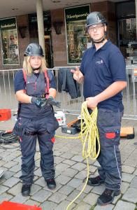 Sicherheit geht vor im Dachdeckerhandwerk. Das gilt auf der Baustelle ebenso wie für die berufliche Zukunft.