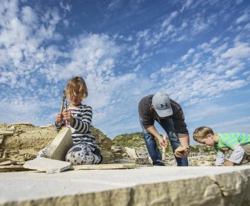 Fossiliensammen im Steinbruch bei Mühlheim