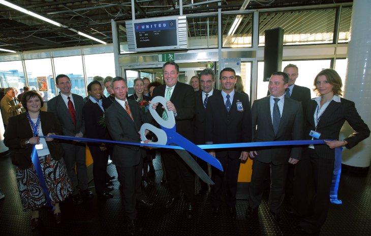 United Airlines - Erstflug FRA-LAX - 16-Dec-07 - Ribbon Cutting.JPG