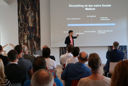 HagelmoserStorytelling.jpg