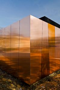 Das Zentrum für Strahlentherapie in Hof vom Architektenteam hiendl_schineis architekten war Finalist beim European Copper in Architecture Award 2015. Foto: E. Matthäus