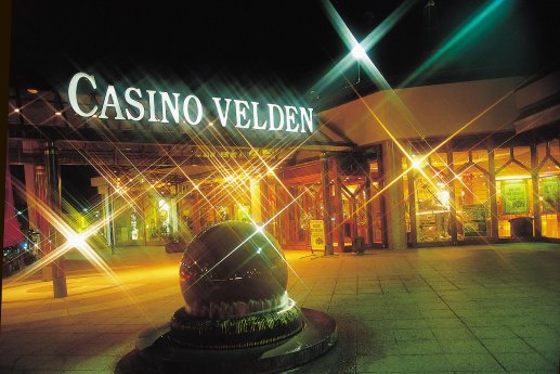 Casino Velden Eingang.jpg