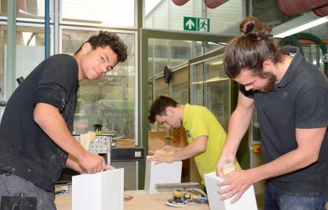 Die Zahl der Ausbildungsverträge im Bezirk der Handwerkskammer Reutlingen ist im Vergleich zum Vorjahr nahezu unverändert geblieben / c handwerkskammer