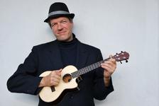 16. August 14 Uhr: Hajo Hoffmann, Ukulele solo 