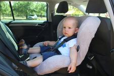 Fahrzeug und Kindersitz müssen für die richtige Sicherung der Kleinsten im Auto zusammenpassen (Foto: ARCD)
