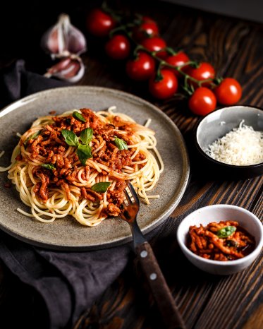 Spaghetti Bolognese_(c) Kristina Zvereva_shutterstock_1619017843.jpg