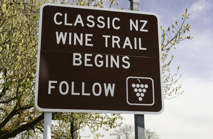 NewZealand_wine_trail.jpg