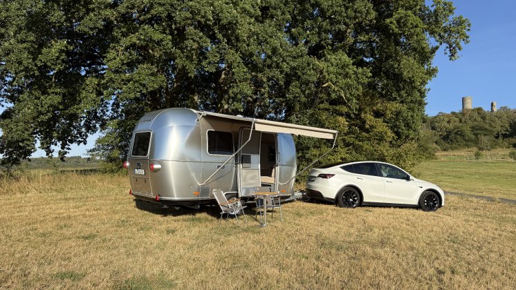 Airstream World Travler + Tesla Model Y (10).JPG