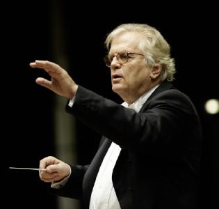 Das Bad Füssinger Kulturfestival 2018 bietet Unterhaltung für jeden Geschmack: von Konzerten mit dem international bekannten Pianisten und Dirigenten Justus Frantz und der Philharmonie der Nationen ...Foto: Kur- & GästeService Bad Füssing