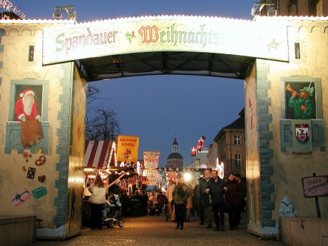 spandauer-weihnachtsmarkt_c_btm-koch_3857, Berlin-Touristinformation.de.jpg