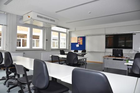Mit 80 Prozent der Gesamtkosten fördert der Staat den Einbau effizienter Lüftungsgeräte in Einrichtungen für Kinder unter zwölf Jahren – wie hier das Lüftungsgerät VRL-C von Stiebel Eltron.