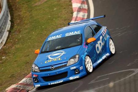 Rennversion des Opel Astra OPC