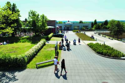 95 Prozent der befragten Masterstudierenden bewerten das soziale Klima zwischen Studierenden und Lehrenden an der Hochschule Osnabrück als gut bzw. sehr gut / Foto: Oliver Pracht