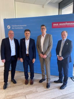 Frühjahrskonjunktur-PK_Gruppe.jpg