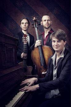 Trojka_Klavier039_credit_Andraj_Sonnenkalb.png