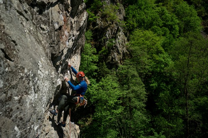 Ühlingen-Birkendorf_Jaspers_Klettern_Schwedenfelsen © Lorenz Guggenberger_Schwarzwald Touri.jpg