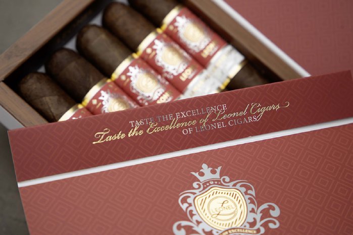 Leonel Ambassador Edition 2025-3-red.jpg