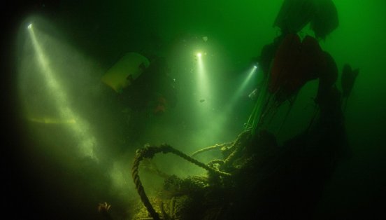 Unterwasserfoto Geisternetz Kevin Burmester 2.jpg