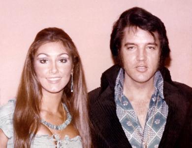 Elvis Presley mit seiner Lebensgefährtin Linda Thompson