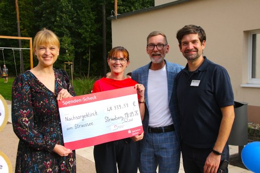 260918_spendenübergabe_bvhk_nachsorgeklinik_quer.jpg