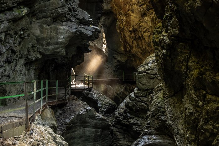 °Ein Blick ins Innere der Erde - Fotograf Dominik Berchtold.jpg