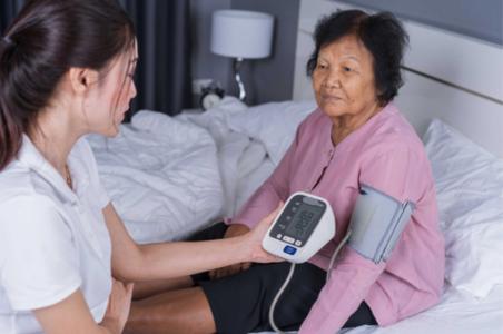 Ein neues EU-Projekt will effektive Prävention gegen Bluthochdruck und Diabetes in Südostasien massiv ausweiten. Passauer Forscher liefern Werkzeuge, mit denen sich die Wirkung und Kosteneffizienz vorhandener Maßnahmen messen lassen / Foto: obx-news/Universität Passau/Colourbox