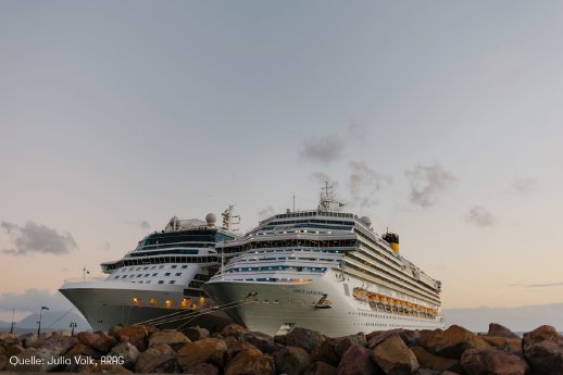Kreuzfahrtschiff.jpg
