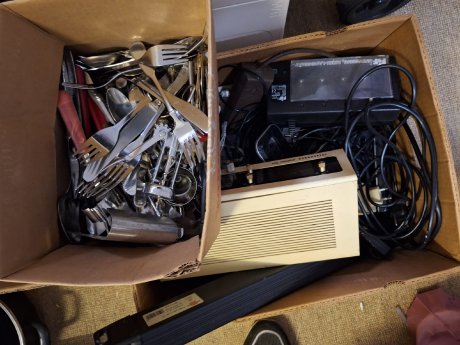 Schrotthändler in Pulheim bieten auch Demontagearbeiten an Maschinen und Heizungsanlagen.jpg