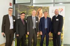 Von links nach rechts: Dr. Christoph Ramcke, Prof. Dr. Volker Nürnberg, Simon Landmann, Andreas Schöfbeck und Ivor Parvanov