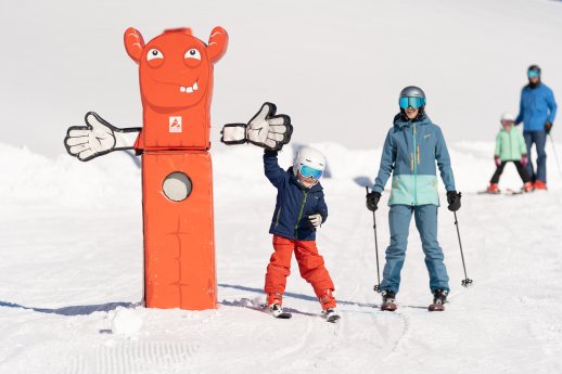 skicircus-winter-family-(c) Saalfelden Leogang Tourismus.jpg