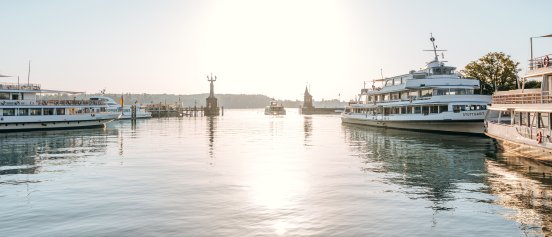 Konstanz-Hafen-Konzil-BSB-Schiff-MS-Stuttgart-Imperia-Sonne-01_Copyright_MTK-Leo-Leister-min.jpg