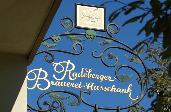 Radeberger Brauerei-Ausschank_aussen.jpg